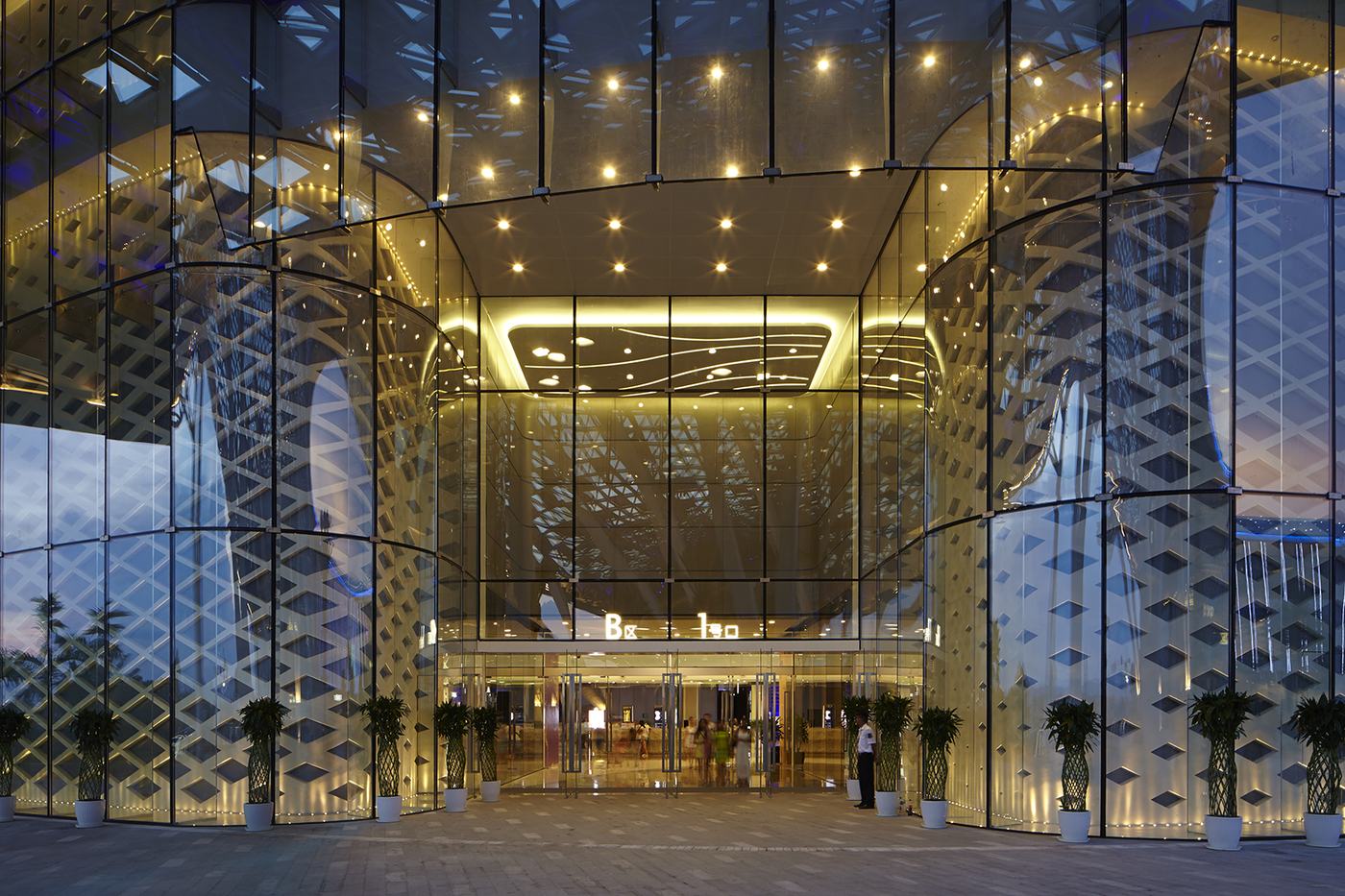 The world's largest Duty Free mall, its roof inspired by the Begonia flower